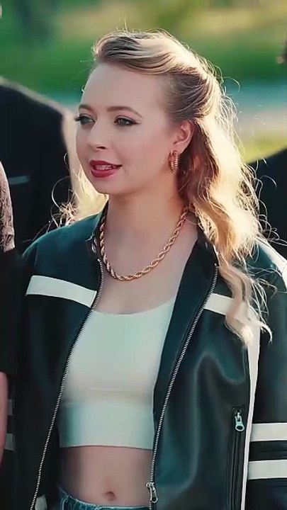 The Rejected Alpha Queen Comes Back Dramabox