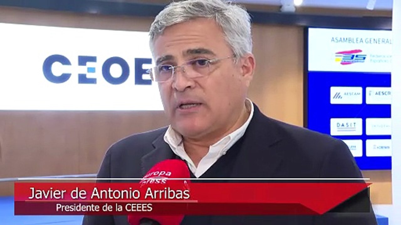 Empresarios y consumidores piden una bajada del IVA y de los impuestos sobre hidrocarburos