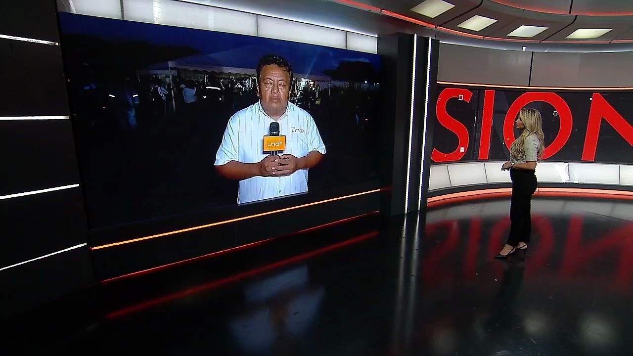 BLOQUEO A MEDIAS EN YAPACANÍ