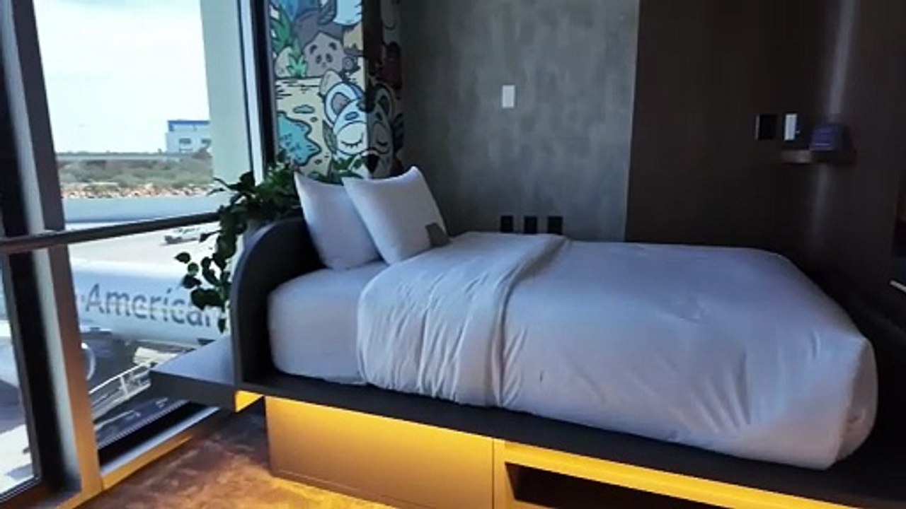 Aeropuerto de Miami estrena salas para dormir con duchas, las primeras en Norteamérica