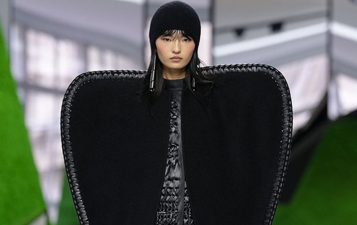 عرض Louis Vuitton: تضاريس خيالية تمهّد لقراءة جديدة للأزياء