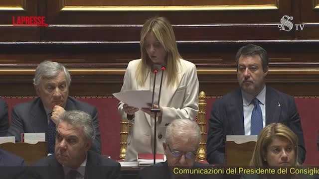 Carburanti, Meloni: «Valutiamo attivazione meccanismo accise mobili»