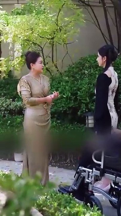 Scandal Queen on Paper, Ancient Empress in BloodShe Protects What's Hers