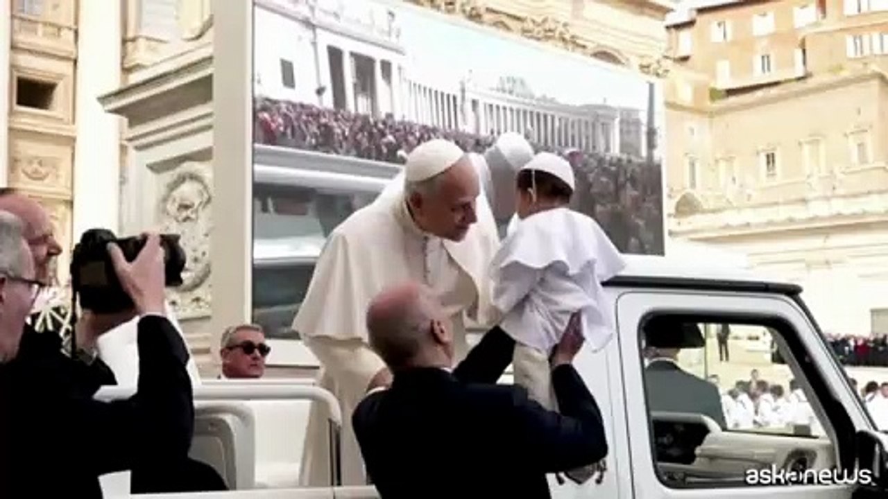 Papa: preghiamo per pace in Iran e Medio Oriente e per bimbi vittime