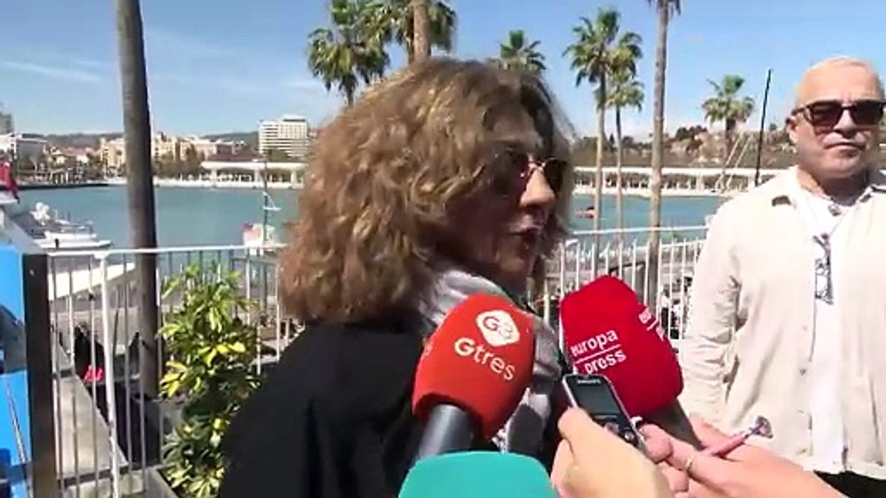 Lolita Flores presenta 'Mallorca confidencial' en Málaga junto a su hija Elena Furiase
