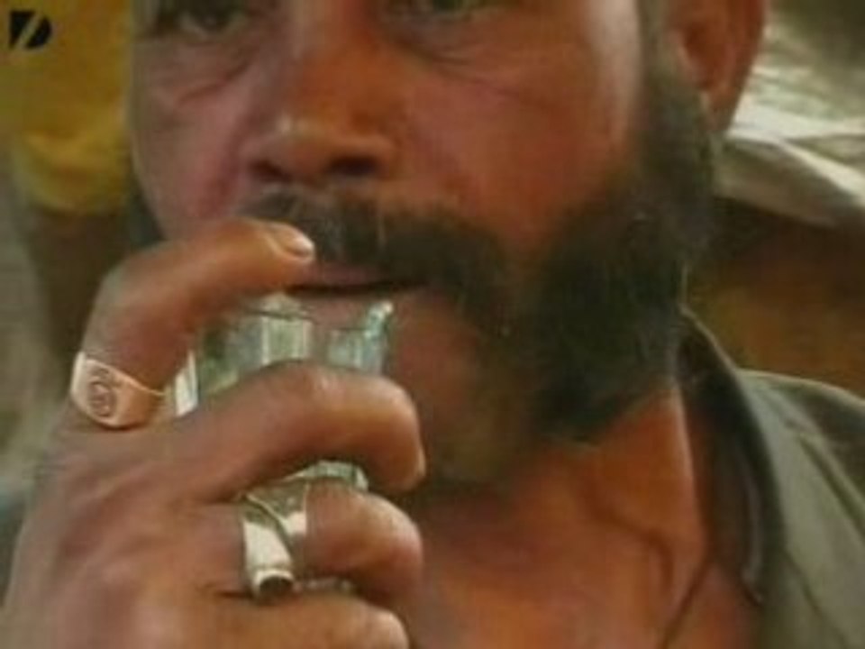 Man Eats Glass