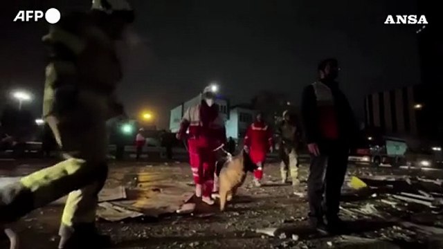 Teheran, proseguono senza sosta gli attacchi di Usa e Israele