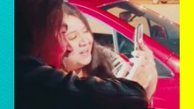 Juanes canta “Es por ti” con una fan… ¡ambos en su carro!