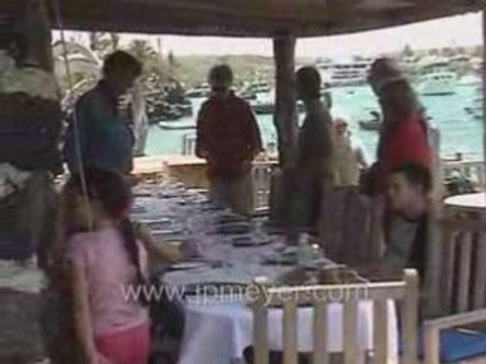 Galapagos Islands travel: Lunch at Angermeyer Point