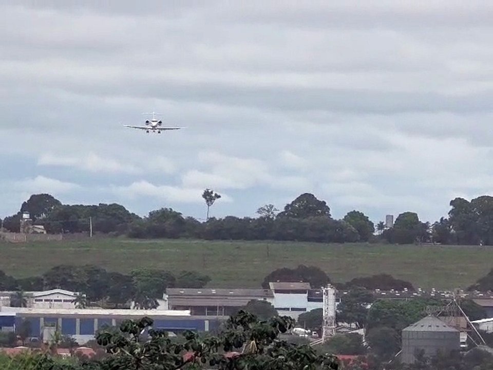 Movimento aéreo reforça importância do aeroporto antes da Expo Umuarama