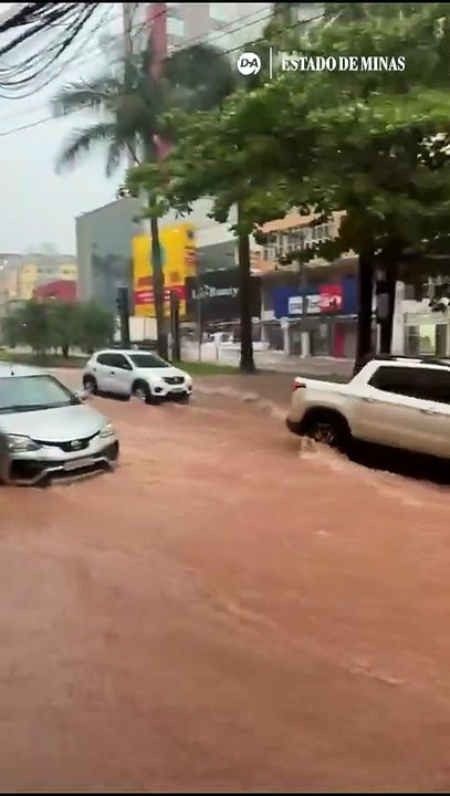 Chuvas intensas atingem várias cidades de Minas Gerais