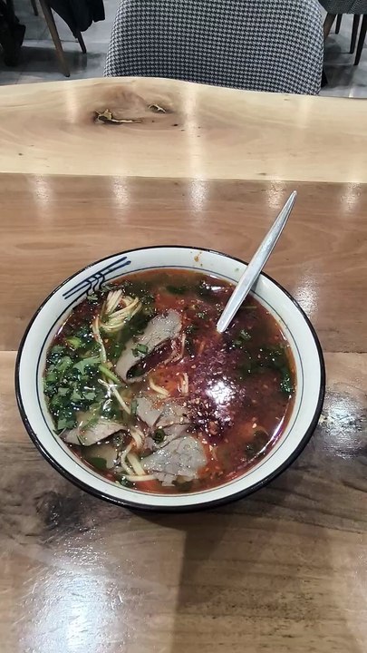 Meşhur Dana etli Uygur Rameni deniyorum