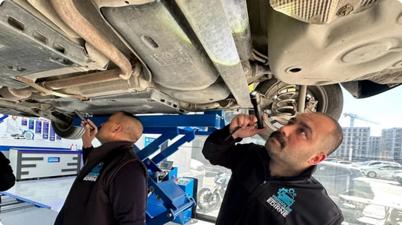 Satış sonrası ekspertize götürülen hafif ticari aracın alt kısmı ‘zulaya’ dönüştürülmüş