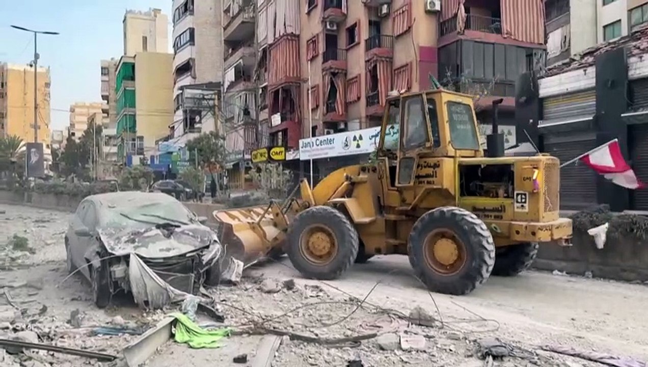 Beirut, emergono le conseguenze dei raid aerei israeliani nei sobborghi meridionali