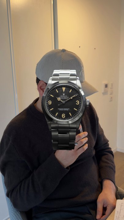 Et toi tu préfères l’explorer 1 ou 2 chez #rolex ?