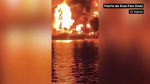 Petroleros en llamas en aguas de Irak tras un supuesto ataque de barcos iraníes