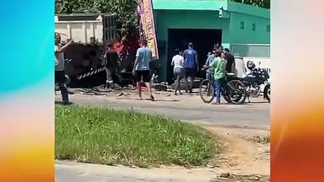 Acidente Grave na BR-101: Carreta Atinge Caminhão na Charneca, Cabo de Santo Agostinho - Atualizações e Desdobramentos