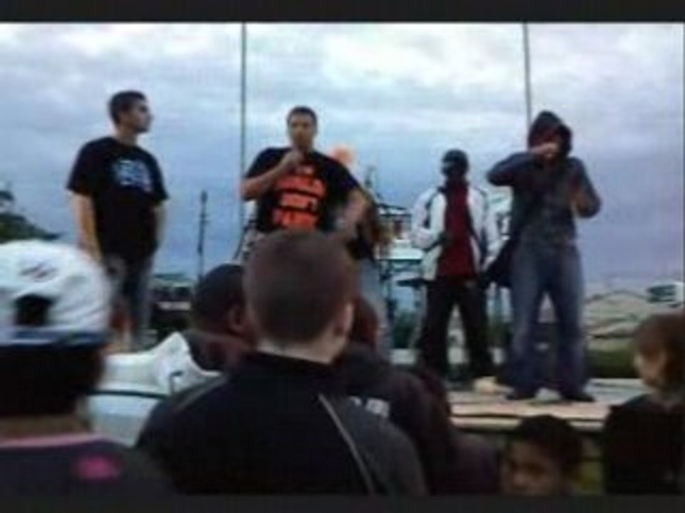 Yas
