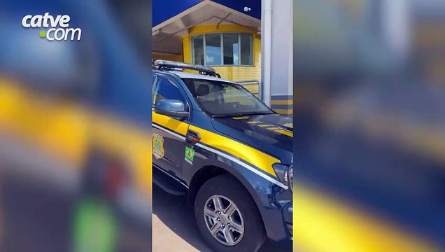 PRF apreende cerca de 10 mil maços de cigarros contrabandeados na PR-280, no Paraná