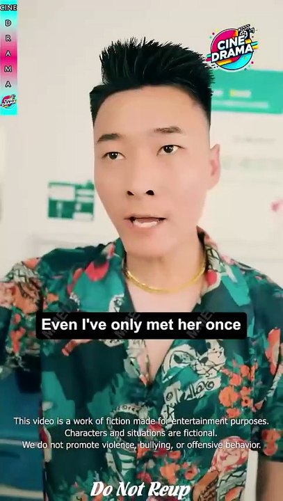 Beggar With Divine Eyes Sells House To Buy Trash Vase—Rare Treasure, Female CEO Falls In Love