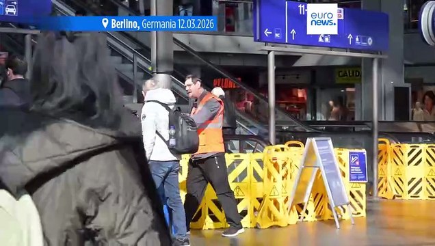 Germania: caos scale mobili guaste alla stazione centrale di Berlino, tecnici dalla Finlandia
