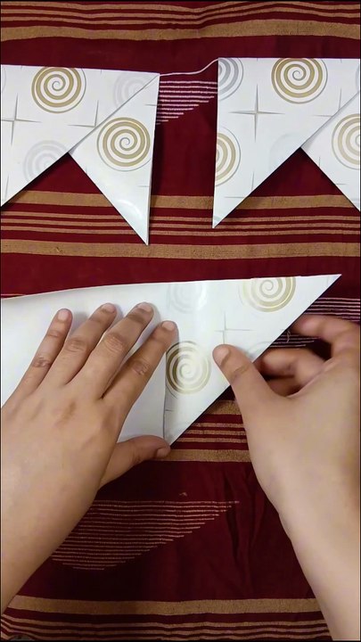 Stop Crumpling Paper – Fold It Into an Envelope Instead
