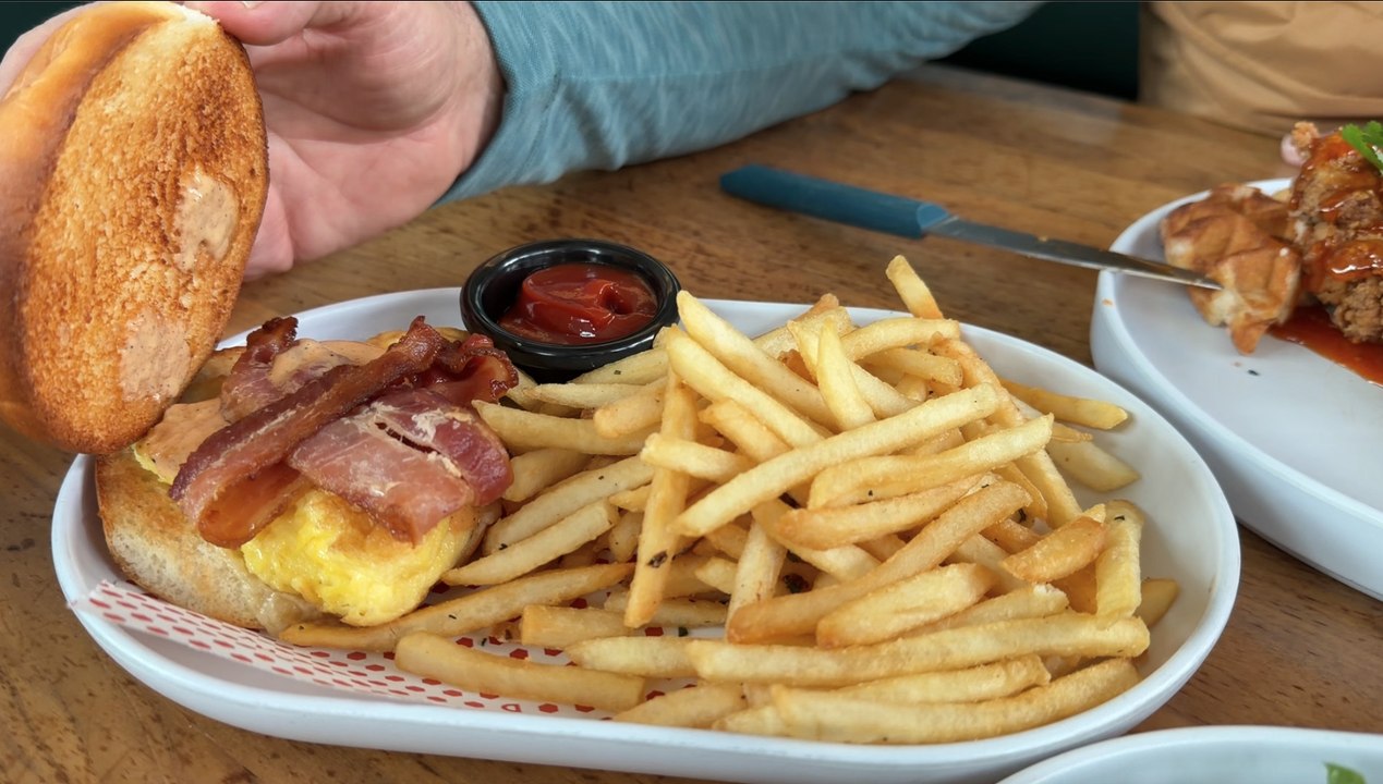 Bob Eats Boston: Shy Bird, Cambridge