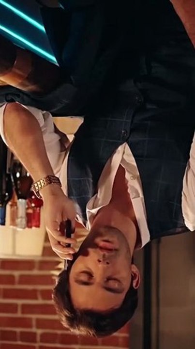 Le Professeur Avec Qui Je Sors Est Milliardaire - FULL  Reelshort