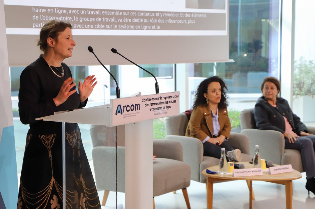 Conférence de l'Arcom sur la représentation des femmes dans les médias et le sexisme en ligne : présentation du rapport sur le sexisme en ligne