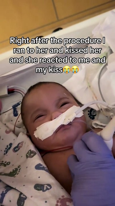 I cried like a baby when i heard this song in honor of her! Then when they told me she dedicated it to me i cried even more! Especially in the part that says “si me muero volveria por ti” because she did do that!! 😭 she died and came back for me!! Theres