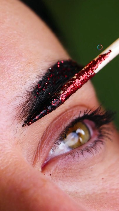 Shiny eyebrows upgrade in seconds✨