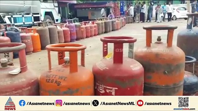 ഒരു സിലിണ്ടറിന് 2000 രൂപ; കൊണ്ടോട്ടിയിൽ വാഹനങ്ങളുടെ LPG വിതരണ സ്ഥലത്ത് ഫില്ലിങ്