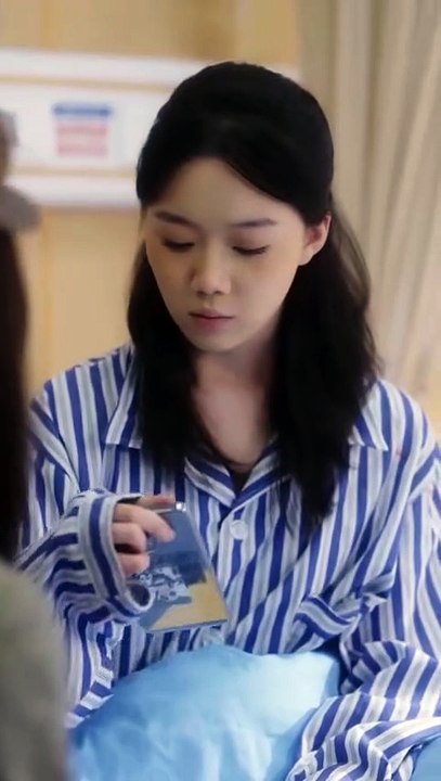 After a Flash Marriage, the CEO Hides His LoveUntil His Wifes Ex Shows Up