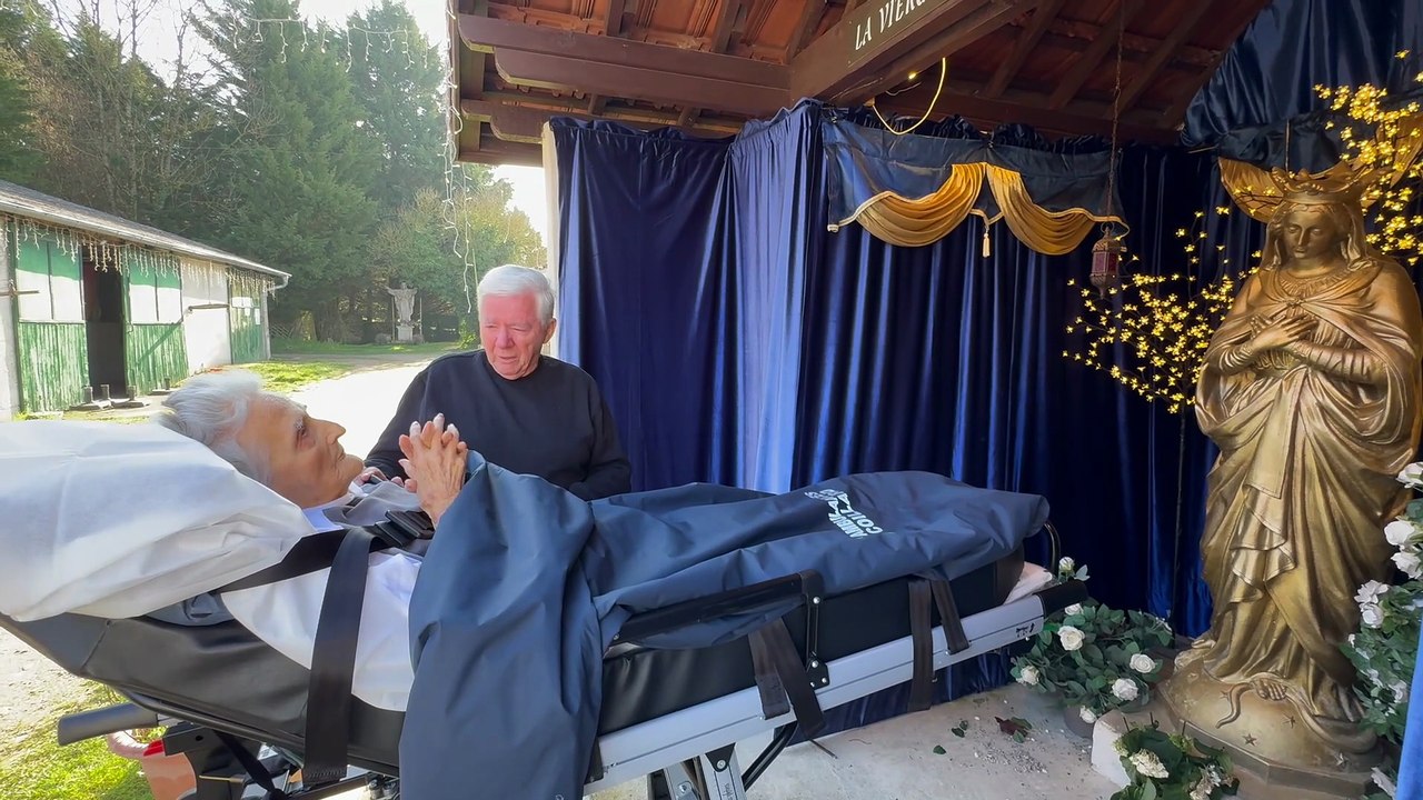 Dernière prière de Monique – Elle récite le Je vous salue Marie avant de rejoindre notre maman du ciel