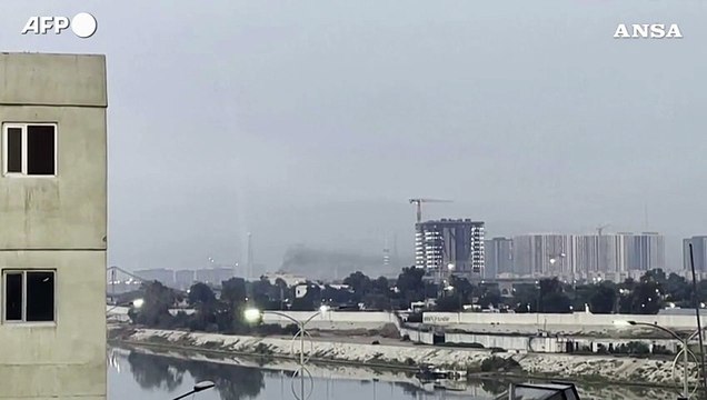 Drone contro l'ambasciata Usa a Baghdad: fumo e detriti nel complesso diplomatico