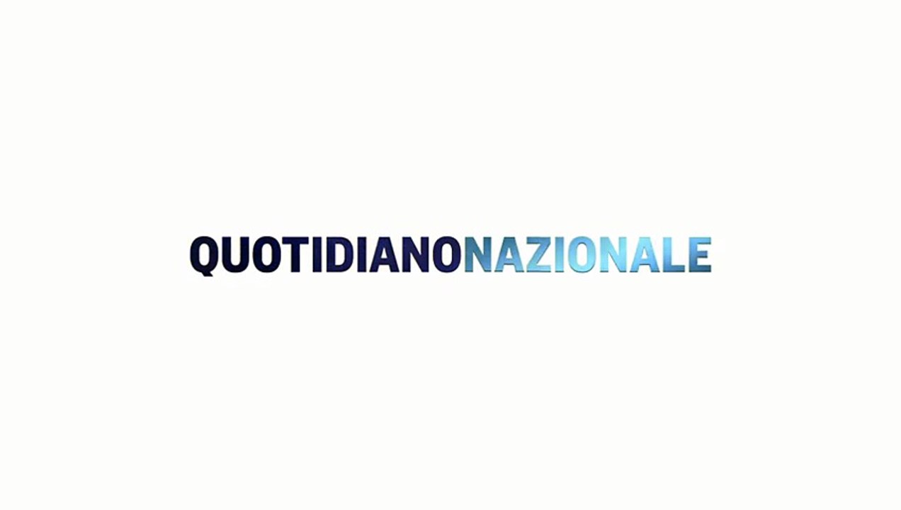 Incendio in un parcheggio vicino aeroporto di Alghero, 14 auto in fiamme