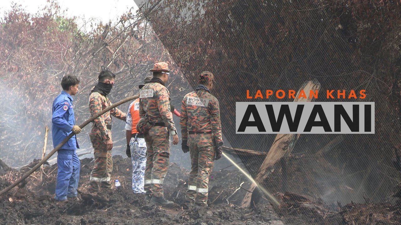 Laporan Khas AWANI: Perang dengan api, taktik bomba bina 'kubu' ketika kebakaran terbuka