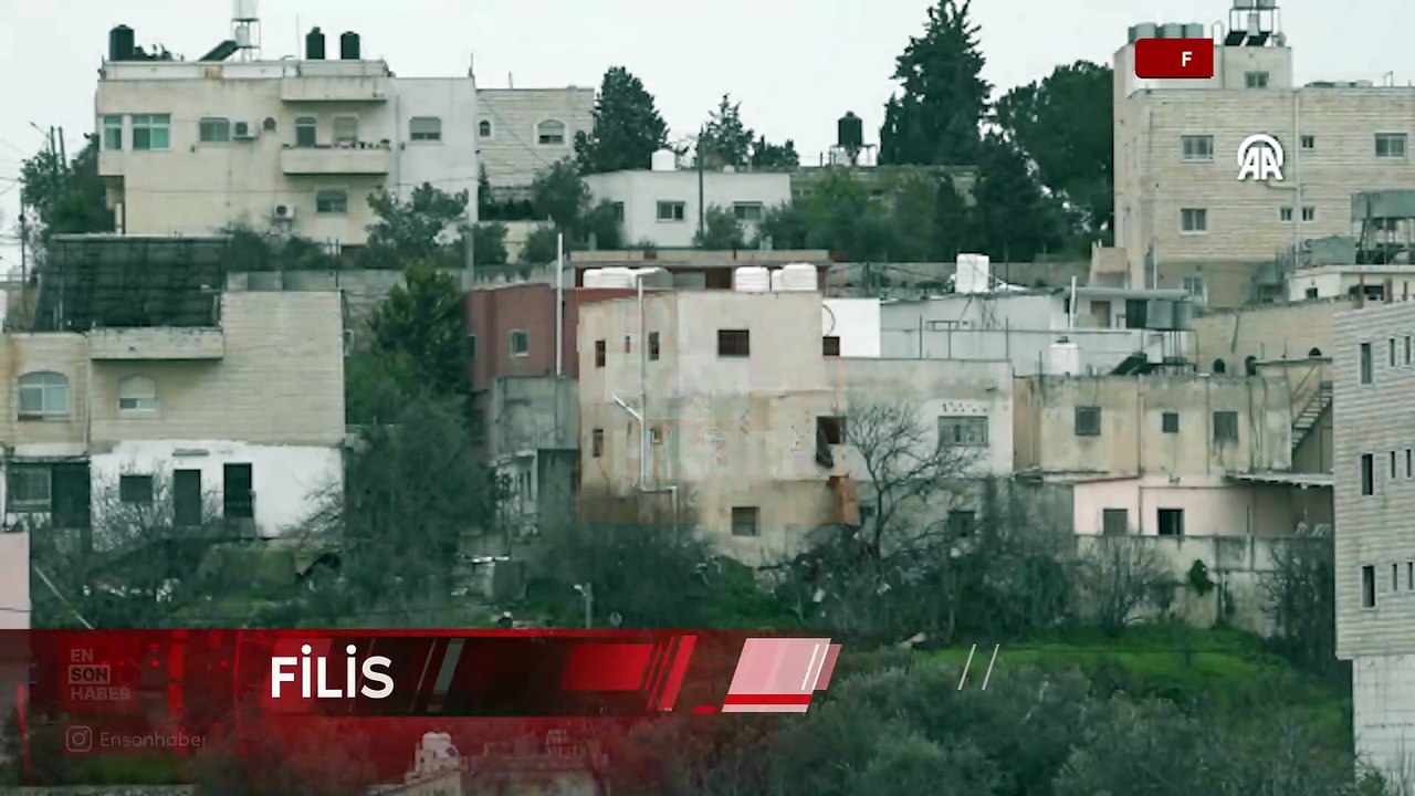 israil işgal altındaki Batı Şeria’da bir Filistinlinin evini patlayıcılarla yıktı