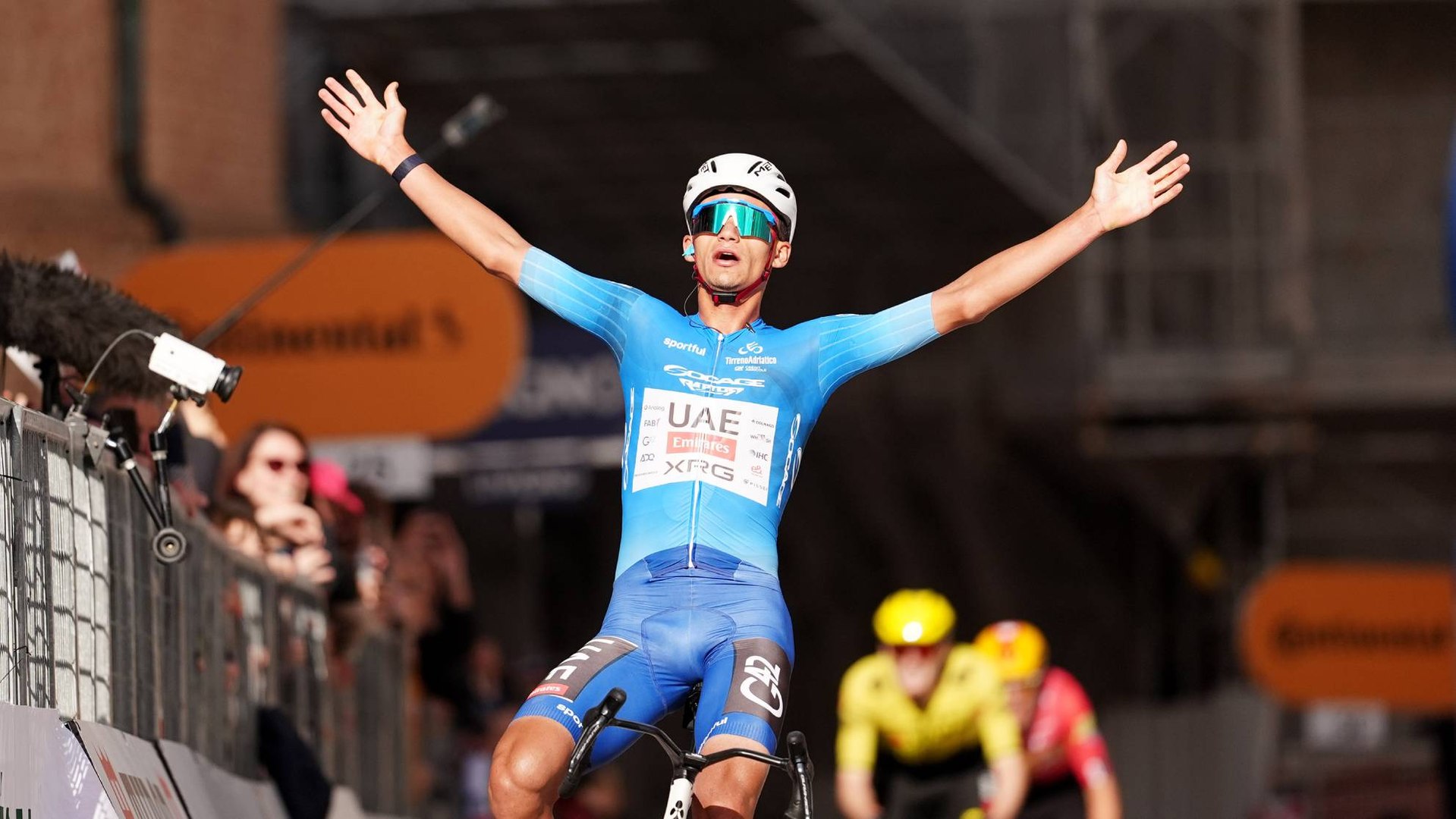 Isaac del Toro, el rey del mar Tirreno y Adriático