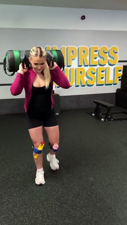 Loaded Walking Lunges with Playful Knee Feedback