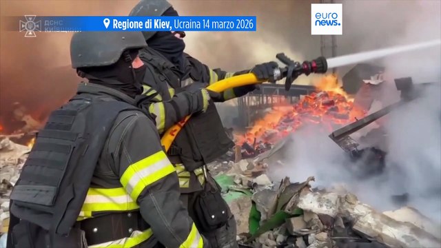 Raid russi uccidono 4 persone nella regione di Kiev, stallo nei colloqui di pace