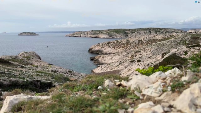 Marseille | Calanques et Port du Frioul | Marseille Bretagne Télé