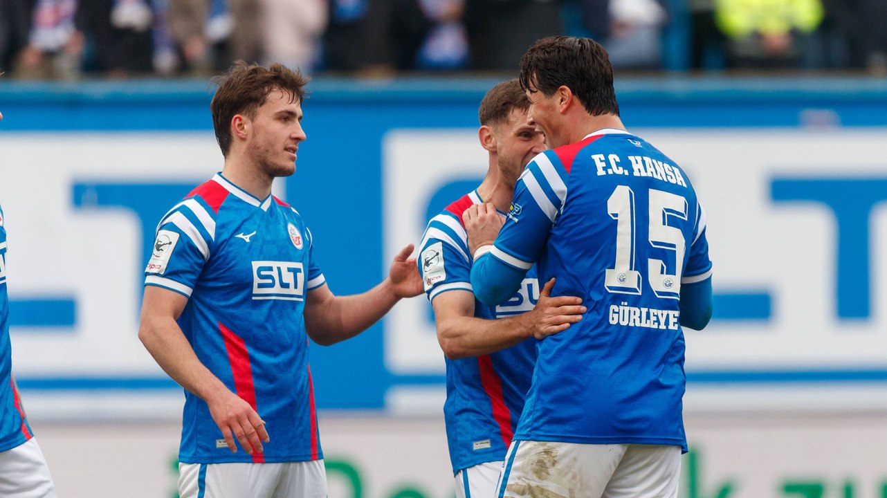 Monster-Grätsche und direkte Ecke: Hansa zerlegt Duisburg mit 5:1