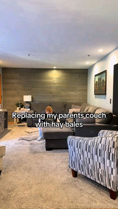 Imma do a snow couch for Christmas