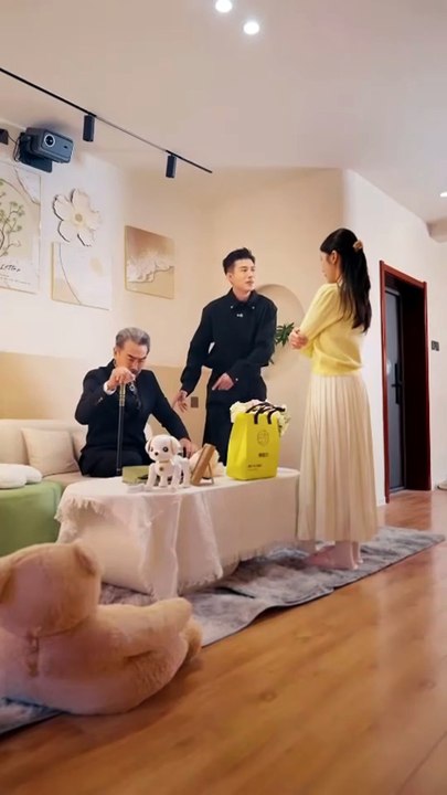 On The Run, CEO Falls Into a 5YO's Trap By Accident - Had No Clue She's His Own Daughter [Full Movie] [Latest Version]Full EP - Full