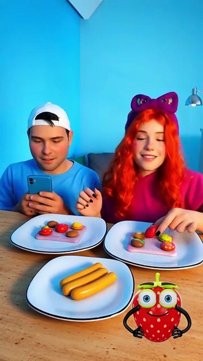 The most selfless act of love 🍝❤️ #valentines #couplegoals
