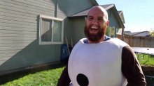 Frozen Elsa vs Scary Clown & Olaf - Real Life Superhero Movie