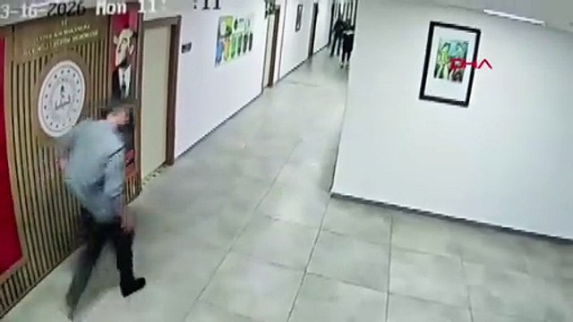 Antalya'da kaymakamlık binasında silah sesleri! Kendini odaya kilitledi