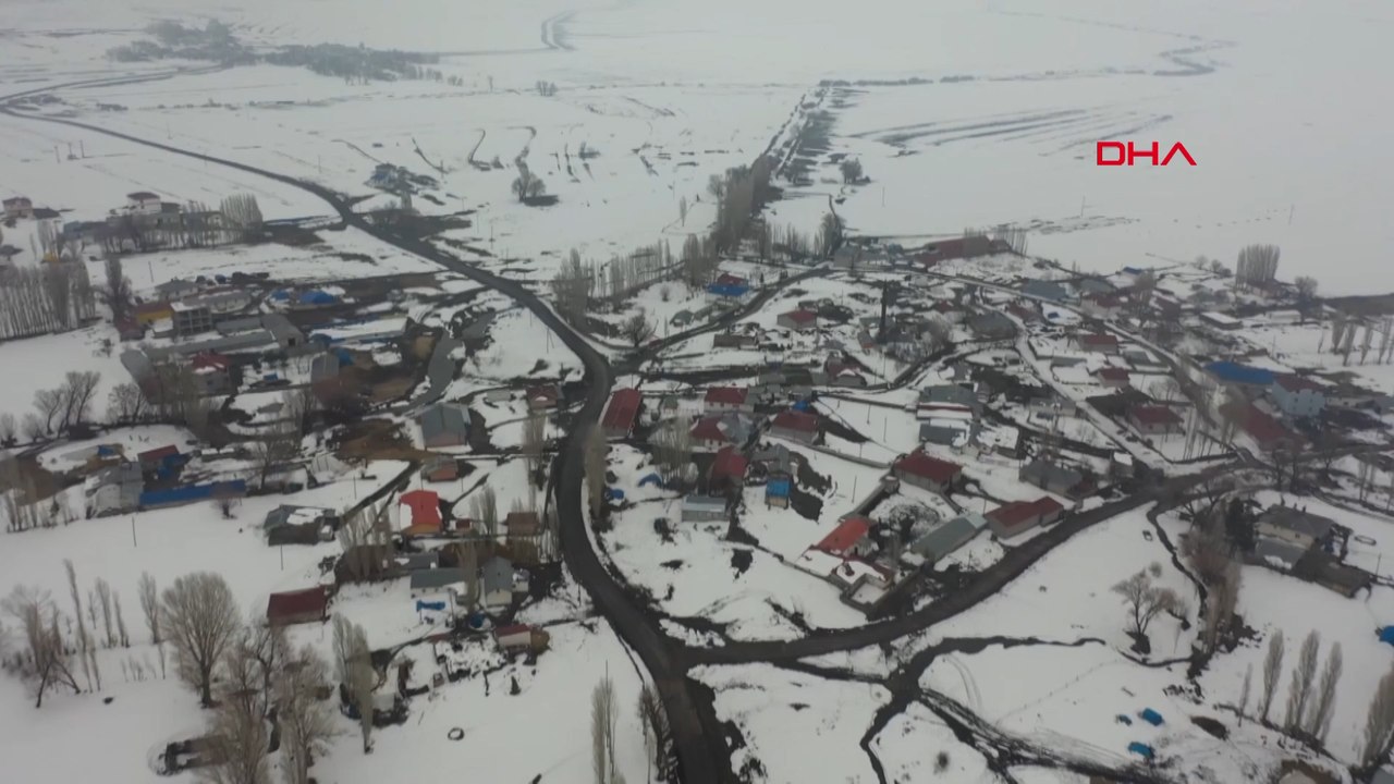 Kars’ta kar kalınlığı yarım metreyi geçti, köyler havadan görüntülendi