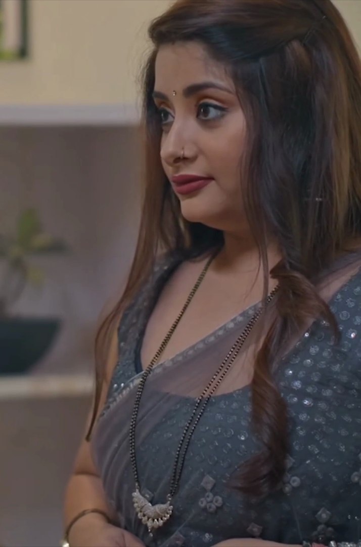 ⁣Romantic Scene - Hindi Web Series